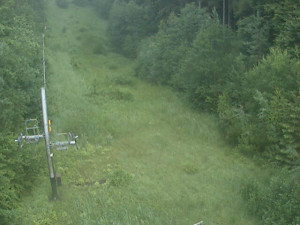 Skiareál Troják - Kamera na svahu B, nástup vleku - 27.6.2025 v 04:59