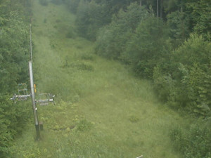 Skiareál Troják - Kamera na svahu B, nástup vleku - 27.6.2025 v 05:09
