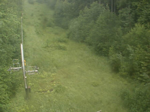 Skiareál Troják - Kamera na svahu B, nástup vleku - 27.6.2025 v 06:09