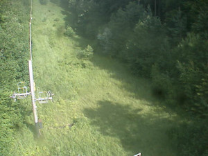 Skiareál Troják - Kamera na svahu B, nástup vleku - 27.6.2025 v 08:39