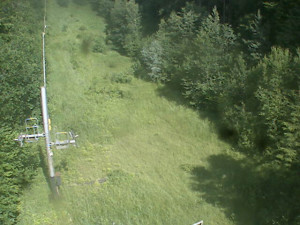 Skiareál Troják - Kamera na svahu B, nástup vleku - 27.6.2025 v 09:39