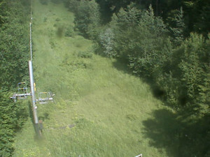 Skiareál Troják - Kamera na svahu B, nástup vleku - 27.6.2025 v 09:49