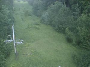 Skiareál Troják - Kamera na svahu B, nástup vleku - 27.6.2025 v 10:19