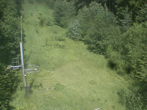 Skiareál Troják - Kamera na svahu B, nástup vleku - 27.6.2025 v 11:09