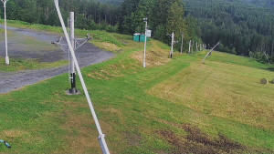 Skiareál Troják - Otočná kamera, svah A - 27.6.2025 v 05:30