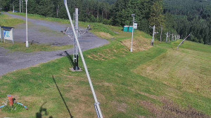 Skiareál Troják - Otočná kamera, svah A - 27.6.2025 v 08:30