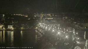 Město Praha - Pražský hrad, Karlův most, Vltava - 17.6.2025 v 00:45