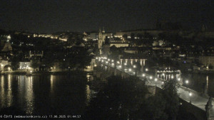 Město Praha - Pražský hrad, Karlův most, Vltava - 17.6.2025 v 01:45