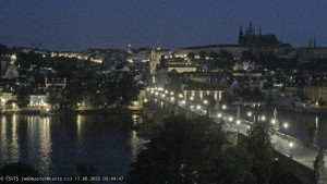 Město Praha - Pražský hrad, Karlův most, Vltava - 17.6.2025 v 03:45