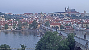 Město Praha - Pražský hrad, Karlův most, Vltava - 17.6.2025 v 04:45