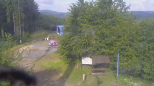 Skiareál Bílá - Lanovka - výstupní stanice - 17.6.2025 v 07:55