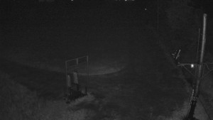 Skiareál Troják - Kamera u nástupu na vlek svah A - 17.6.2025 v 00:55
