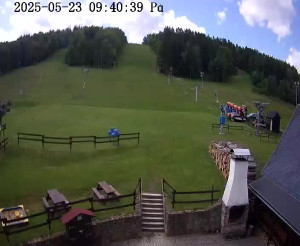 Skiareál Horní Podluží - Nástupní stanice vleků Horní Podluží - 23.5.2025 v 10:45