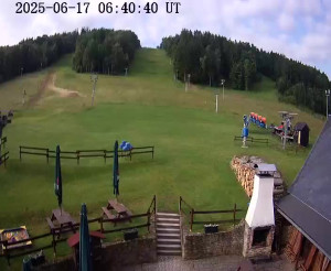 Skiareál Horní Podluží - Nástupní stanice vleků Horní Podluží - 17.6.2025 v 07:45
