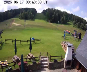 Skiareál Horní Podluží - Nástupní stanice vleků Horní Podluží - 17.6.2025 v 10:45