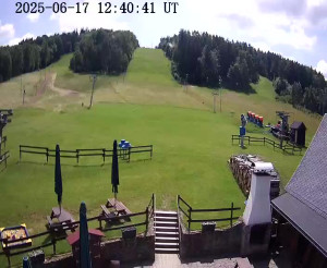 Skiareál Horní Podluží - Nástupní stanice vleků Horní Podluží - 17.6.2025 v 13:45