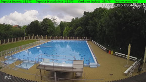 Koupaliště Osíčko - Hlavní bazen - 17.6.2025 v 09:45