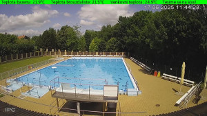 Koupaliště Osíčko - Hlavní bazen - 17.6.2025 v 11:45