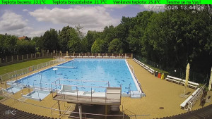 Koupaliště Osíčko - Hlavní bazen - 17.6.2025 v 13:45