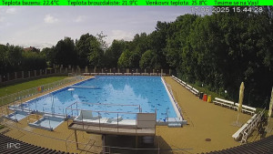 Koupaliště Osíčko - Hlavní bazen - 17.6.2025 v 15:45