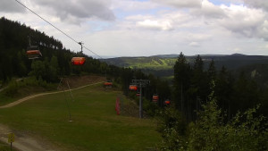 Skiareál Klínovec - Sjezdovka Jáchymovská, lanovka Prima Express - 23.5.2025 v 09:45