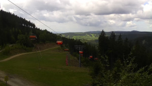 Skiareál Klínovec - Sjezdovka Jáchymovská, lanovka Prima Express - 23.5.2025 v 10:45