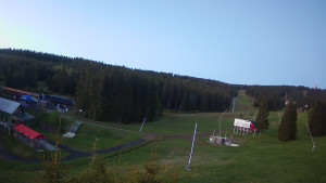 Skiareál Klínovec - Sjezdovka Pařezovka, lanovka CineStar Express - 23.5.2025 v 04:45