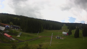 Skiareál Klínovec - Sjezdovka Pařezovka, lanovka CineStar Express - 23.5.2025 v 10:45