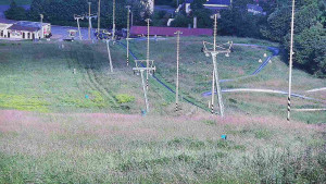 Skiareál Hlubočky - Horní část sjezdovky skiareálu Hlubočky - 17.6.2025 v 08:25