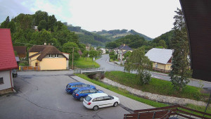 Obec Rusava - Kamera u Jubilejní ZŠ T. G. Masaryka a MŠ - 17.6.2025 v 05:00