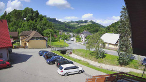 Obec Rusava - Kamera u Jubilejní ZŠ T. G. Masaryka a MŠ - 17.6.2025 v 10:00