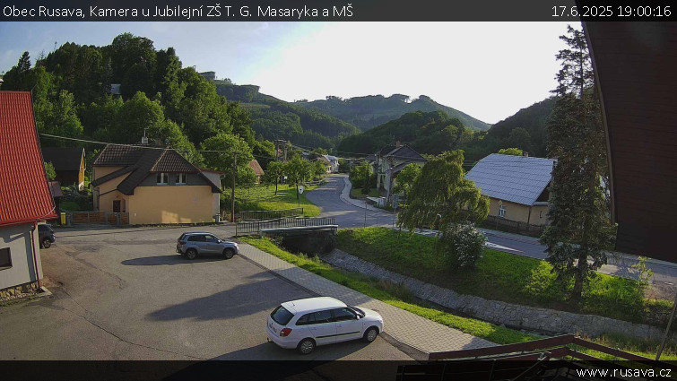 Obec Rusava - Kamera u Jubilejní ZŠ T. G. Masaryka a MŠ - 17.6.2025 v 19:00 Obec Rusava - Kamera u Jubilejní ZŠ T. G. Masaryka a MŠ - 17.6.2025 v 19:00