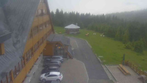 Sporthotel Kurzovní - Parkoviště a hlavní vchod - 17.6.2025 v 05:15