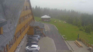 Sporthotel Kurzovní - Parkoviště a hlavní vchod - 17.6.2025 v 06:05
