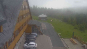 Sporthotel Kurzovní - Parkoviště a hlavní vchod - 17.6.2025 v 06:15