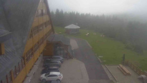 Sporthotel Kurzovní - Parkoviště a hlavní vchod - 17.6.2025 v 07:35