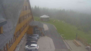 Sporthotel Kurzovní - Parkoviště a hlavní vchod - 17.6.2025 v 08:05
