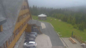Sporthotel Kurzovní - Parkoviště a hlavní vchod - 17.6.2025 v 08:15