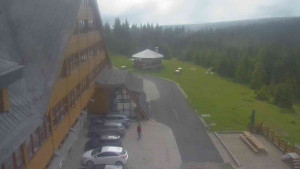 Sporthotel Kurzovní - Parkoviště a hlavní vchod - 17.6.2025 v 09:05