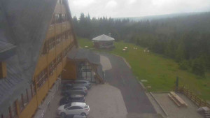Sporthotel Kurzovní - Parkoviště a hlavní vchod - 17.6.2025 v 09:15
