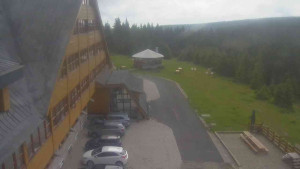 Sporthotel Kurzovní - Parkoviště a hlavní vchod - 17.6.2025 v 09:55