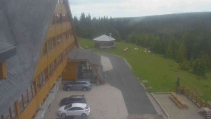 Sporthotel Kurzovní - Parkoviště a hlavní vchod - 17.6.2025 v 11:55