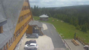 Sporthotel Kurzovní - Parkoviště a hlavní vchod - 17.6.2025 v 12:55