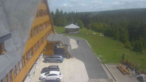 Sporthotel Kurzovní - Parkoviště a hlavní vchod - 17.6.2025 v 13:55
