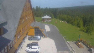 Sporthotel Kurzovní - Parkoviště a hlavní vchod - 17.6.2025 v 16:10