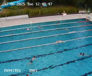 Koupaliště Petynka - Hlavní bazén - 17.6.2025 v 12:45