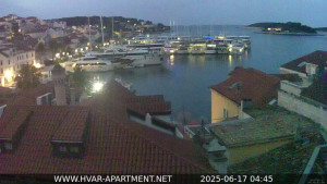 Hvar - Přístav Hvar - 17.6.2025 v 04:45