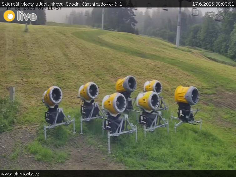 Skiareál Mosty u Jablunkova - Spodní část sjezdovky č. 1 - 17.6.2025 v 08:00 Skiareál Mosty u Jablunkova - Spodní část sjezdovky č. 1 - 17.6.2025 v 08:00