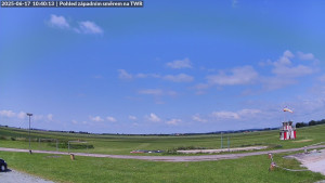 Letiště Nové Město nad Metují - Prostor letiště - 17.6.2025 v 10:45