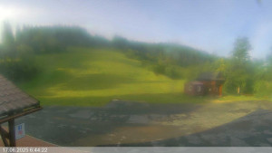 Ski areál Razula - Dolní část sjezdovky - 17.6.2025 v 06:45